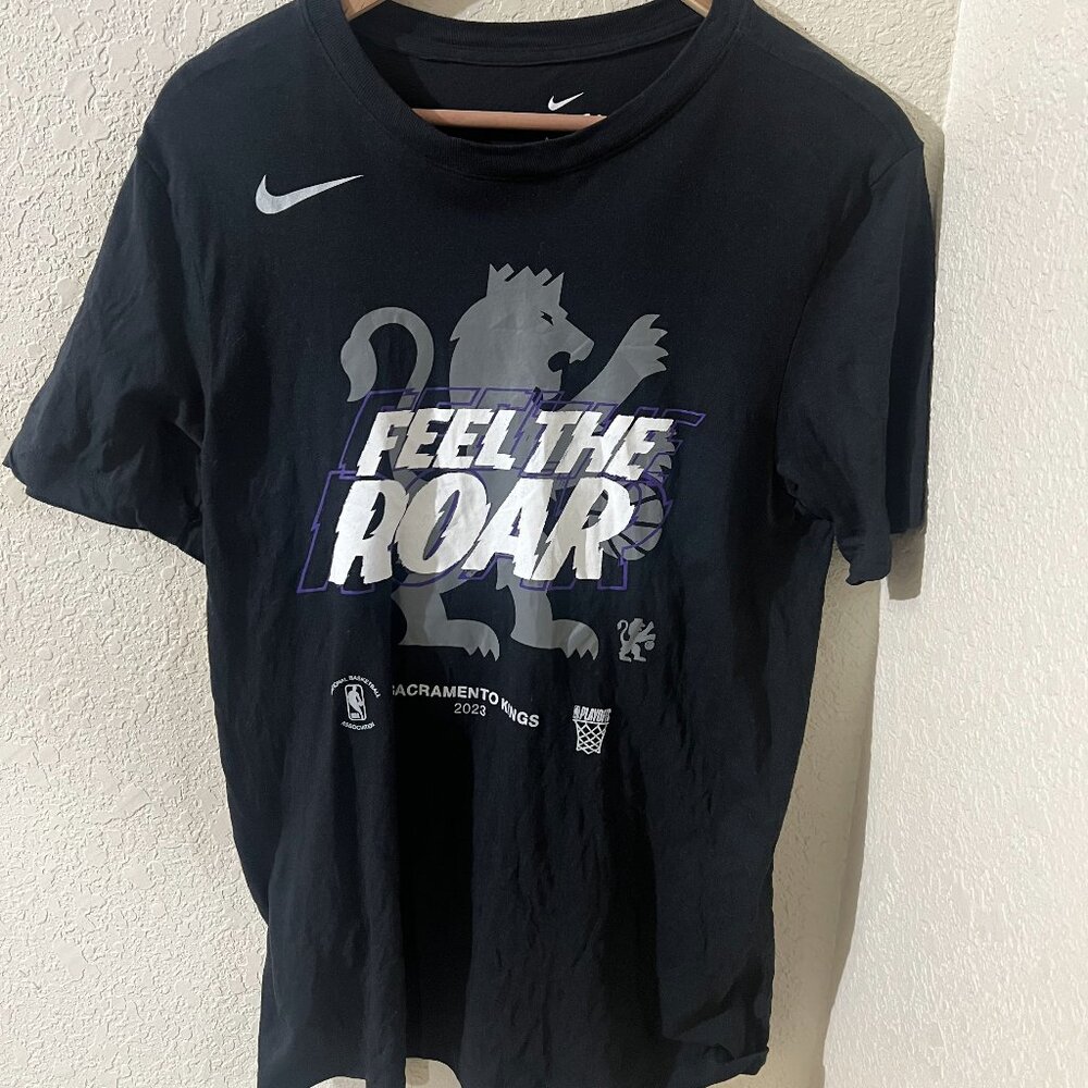 Nike Sacramento Kings Feel the Roar Black T-Shirt Size Small EUC The Nike Tee S